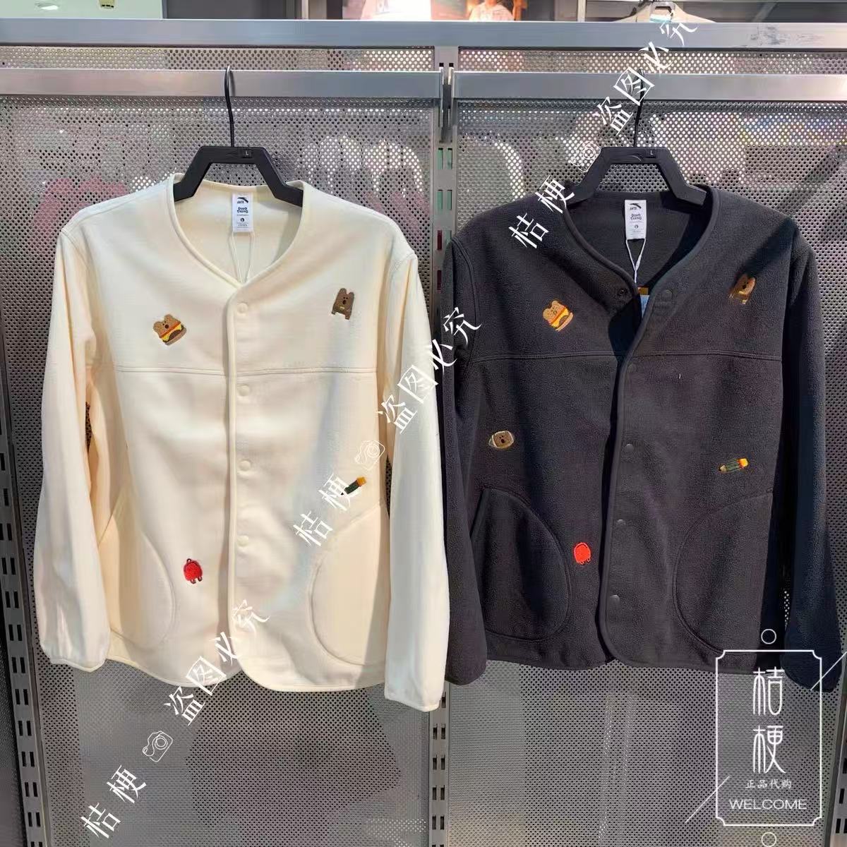 安踏女外套2025年冬季新款