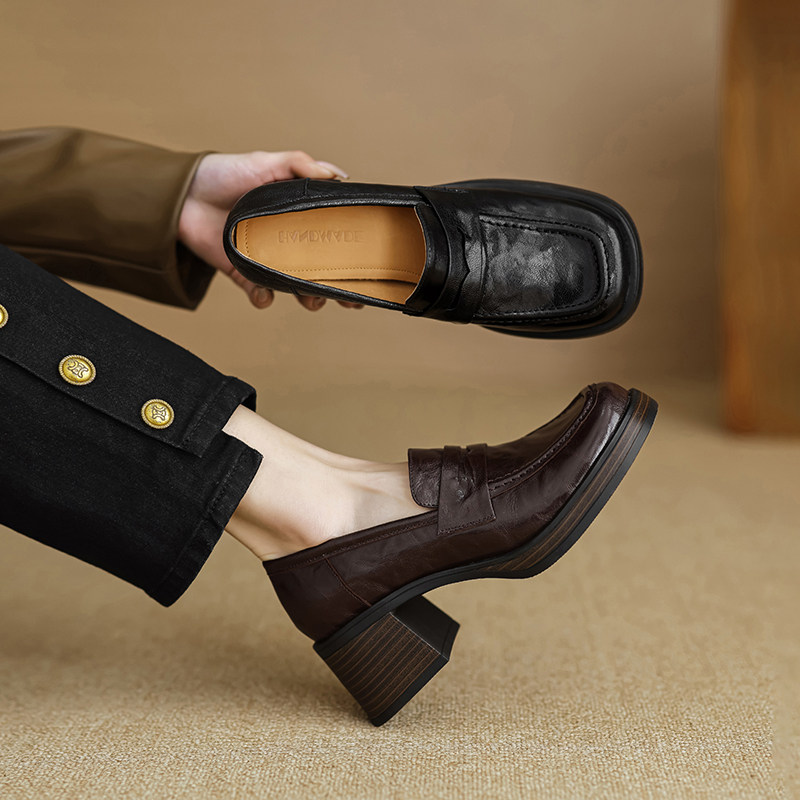 春秋新款羊皮圆头中跟厚底粗跟小皮鞋百搭jk单鞋防水台棕色高跟鞋