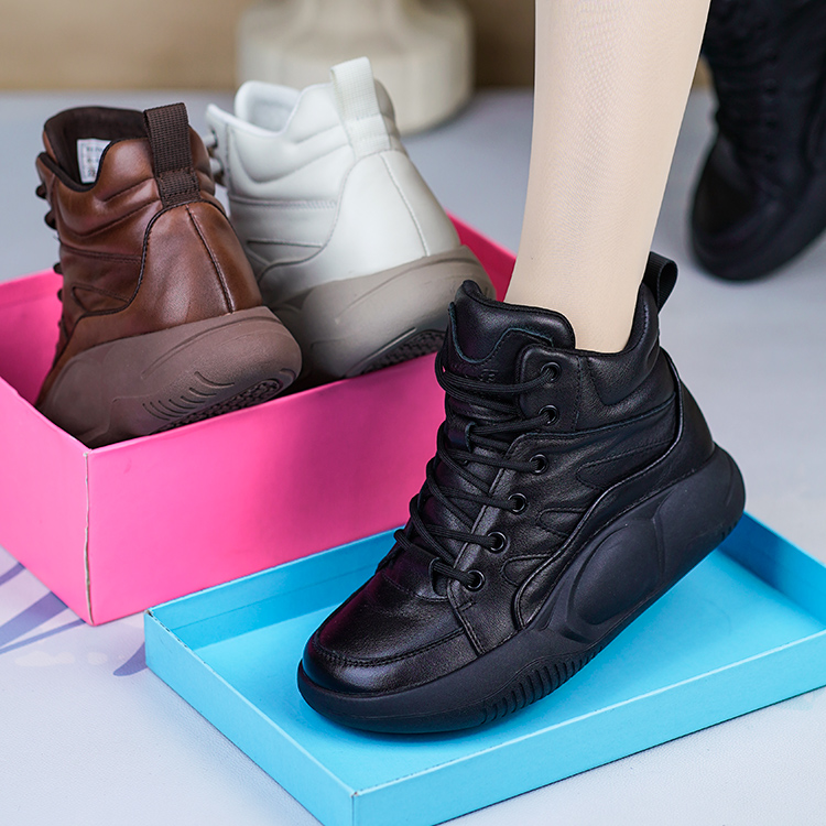 秋冬新款真皮平底高帮系带休闲鞋