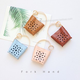 叉子手工窗花耳机包材料包装 饰挂件头层皮小包挂件diy礼物活动