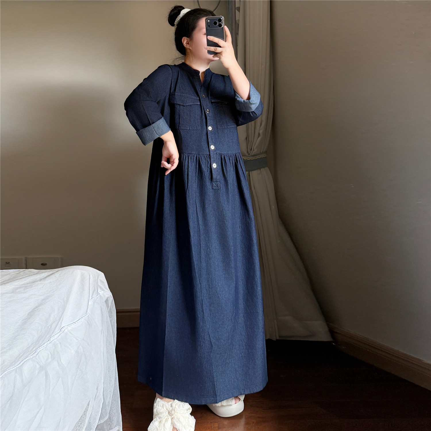 胖mm蓝色牛仔连衣裙秋装长裙大码女装显瘦裙子复古胖妹妹衬衫裙女