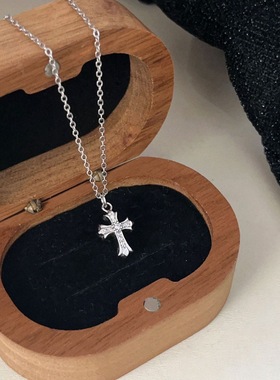 S925纯银十字架项链女2025年新款小众设计高级感百搭锁骨链送闺蜜