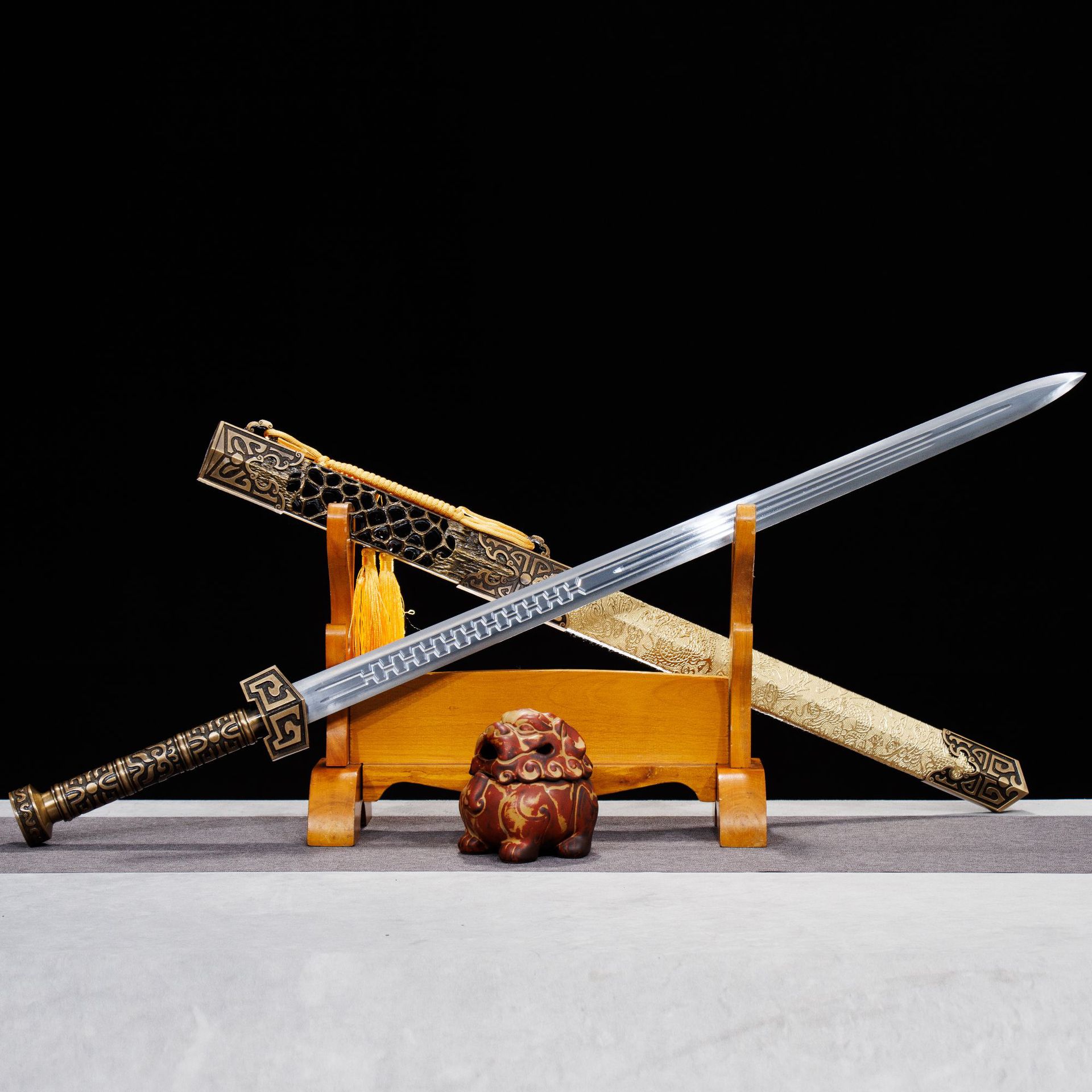 龙泉市刀剑高锰钢六面影视春秋汉剑防身秦王双手宝剑冷兵器未开刃