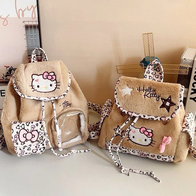 韩版ins卡通凯蒂猫双肩包包女小众设计吧唧谷子痛包复古豹纹背包
