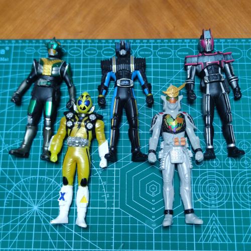 万代可动软胶假面骑士Fourze铠武极铠甲大将军零诺斯牵牛星decade