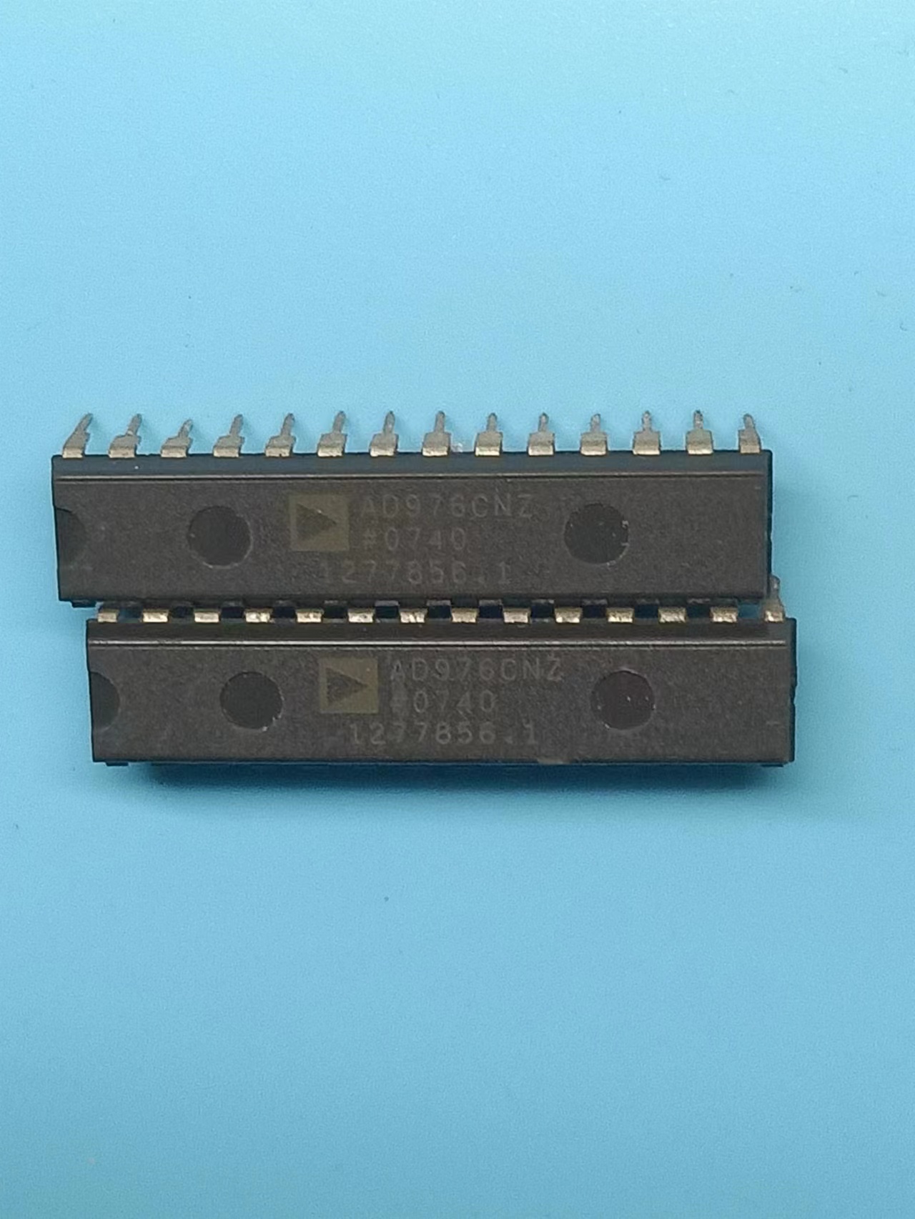 AD976CNZ AD976C DIP-28直插封装数模转换器芯片全新原装