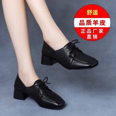 中跟系带粗跟方头英伦风小皮鞋