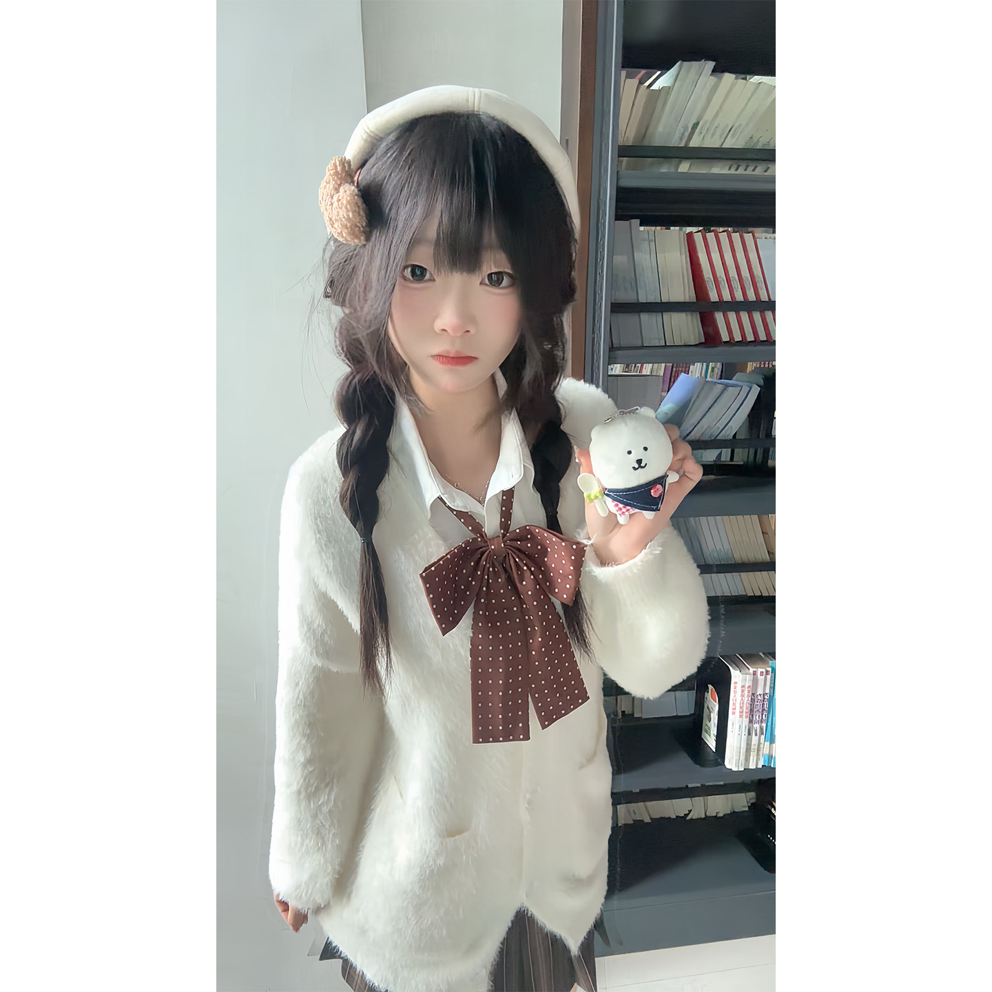 jk制服毛衣针织开衫今年流行漂亮白色毛毛巨好看的厚外套女装秋冬