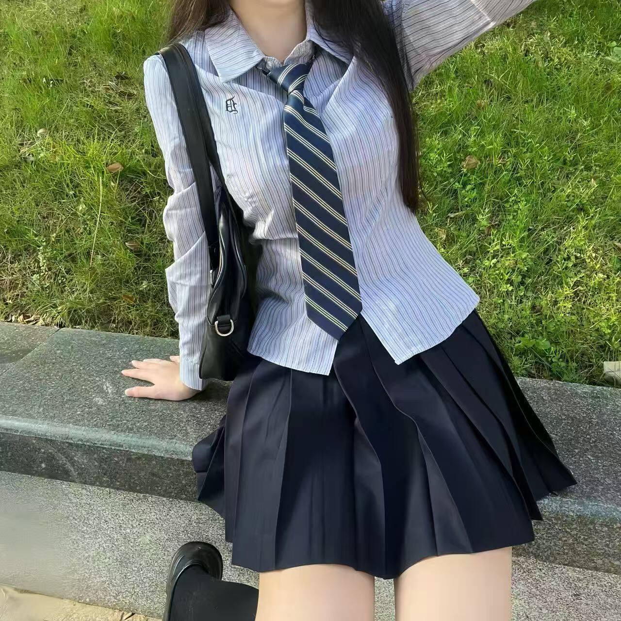 原创jk制服刺绣长袖蓝色条纹衬衫学院风收腰衬衣上衣绀色短裙套装