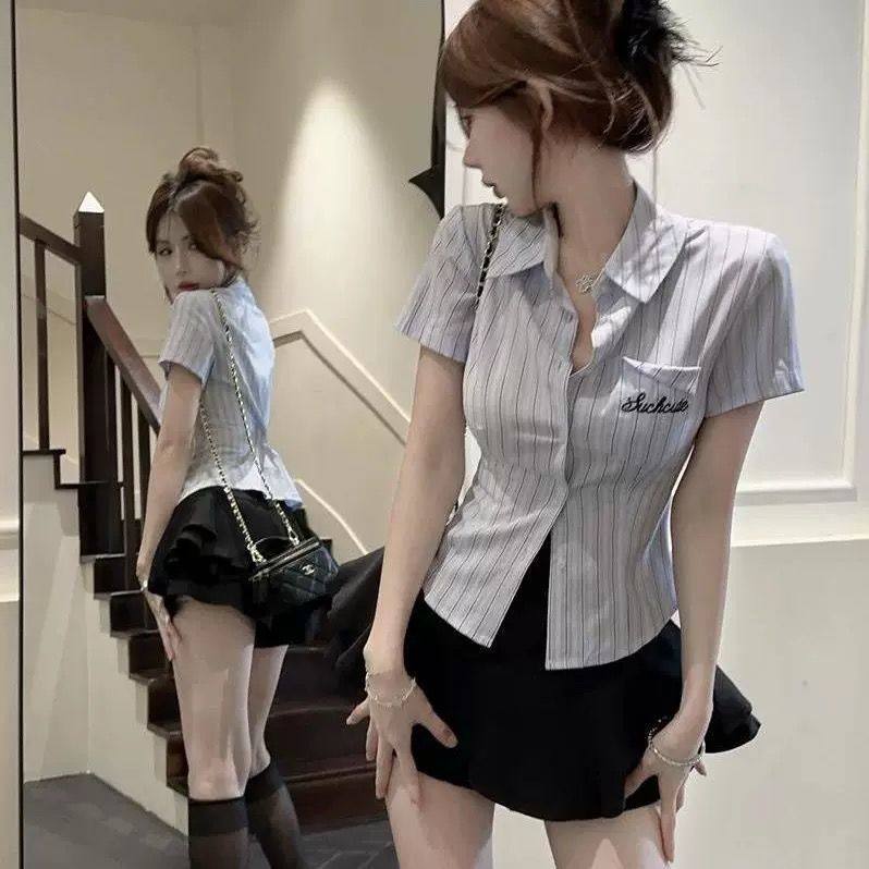 jk纯欲设计感百搭短款辣妹竖条纹衬衫收腰小众夏季刺绣短袖上衣女