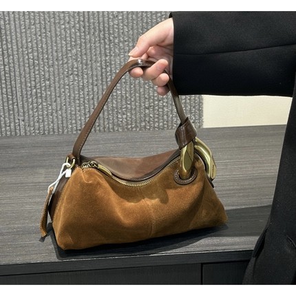 欧洲站头层磨砂牛皮波士顿枕头包潮牌小众设计百搭手提包休闲软皮