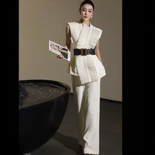 2026春夏新款无袖轻熟显瘦轻奢气质高级马甲裤子西服两件套装1043