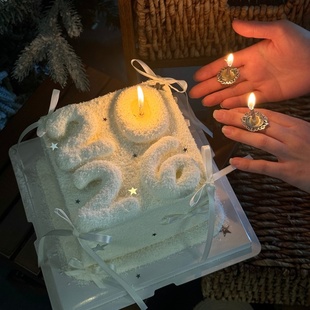 2026网红简约新年圣诞节蛋糕装饰巴洛克复古蜡烛戒指情侣跨年装扮