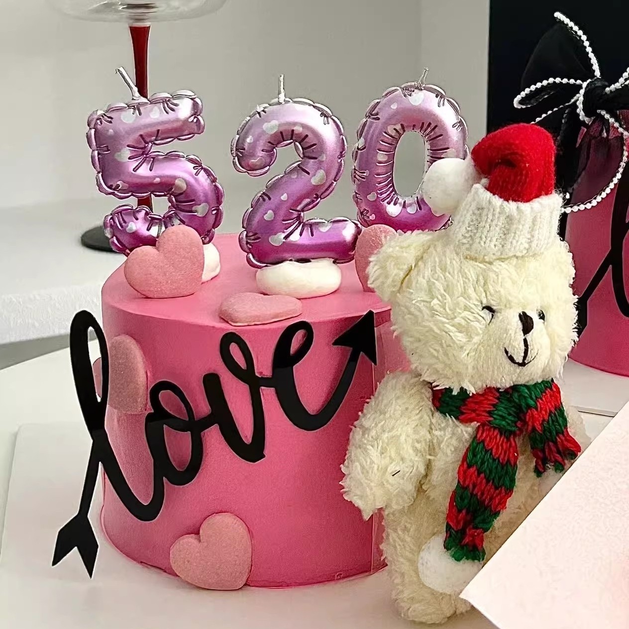七夕情人节蛋糕装饰卡通小帽子围巾毛绒小熊摆件520蜡烛插件