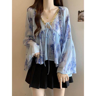 大码胖mm法式甜美碎花雪纺衫女夏季薄款高级感喇叭袖V领衬衫上衣