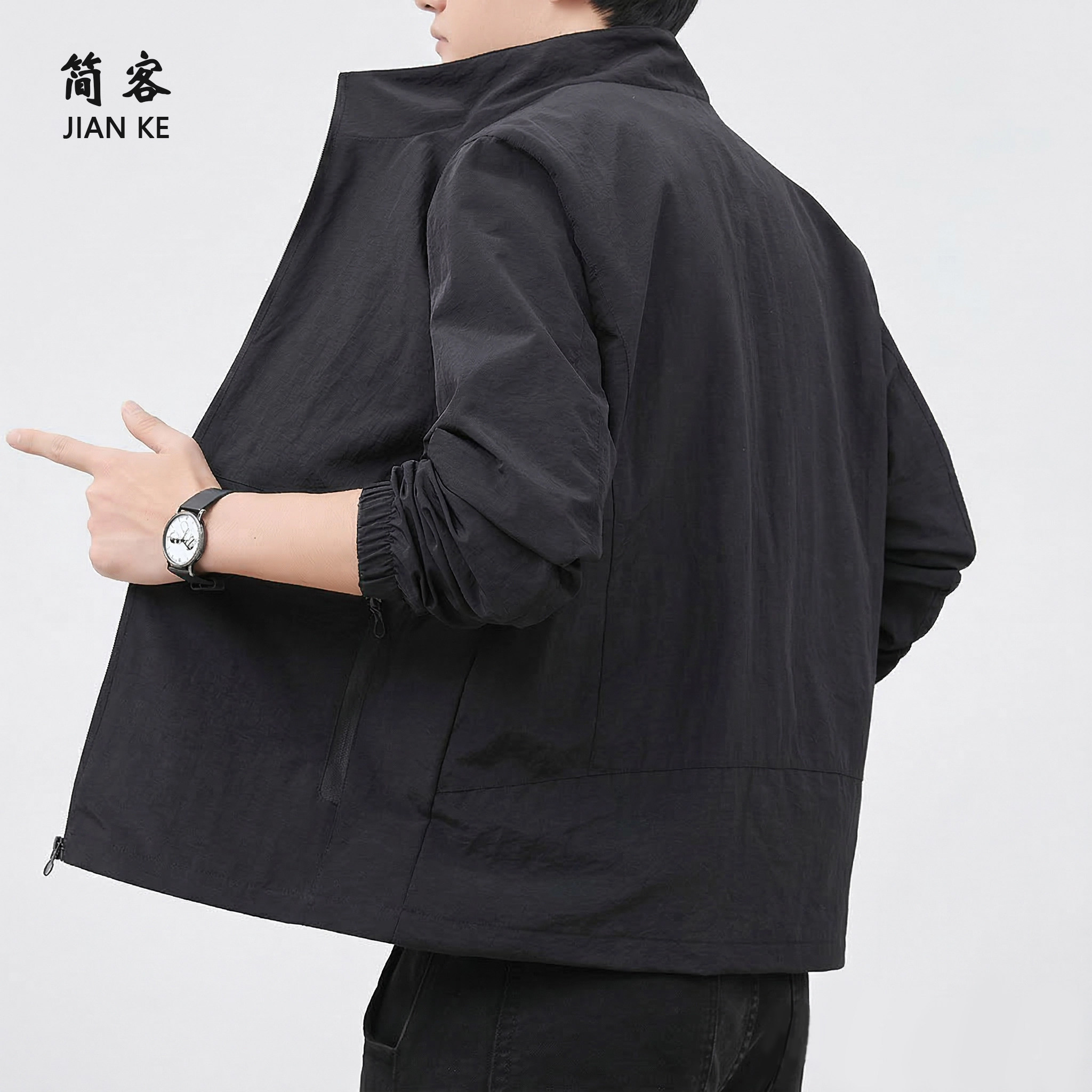 休闲风立领防风夹克男士春季薄款通勤百搭简约外套纯色户外冲锋衣