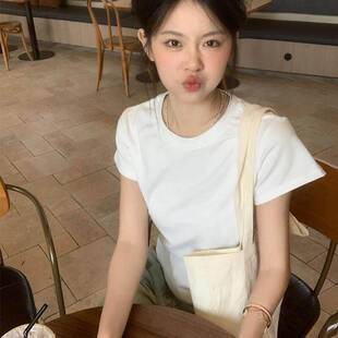 白色正肩短袖t恤女夏2025新款修身显瘦独特体恤打底内搭短款上衣