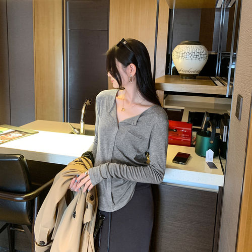 iafan的店丢掉胖胖推荐莱赛尔天丝灰色V领内搭打底衫女秋冬小上衣
