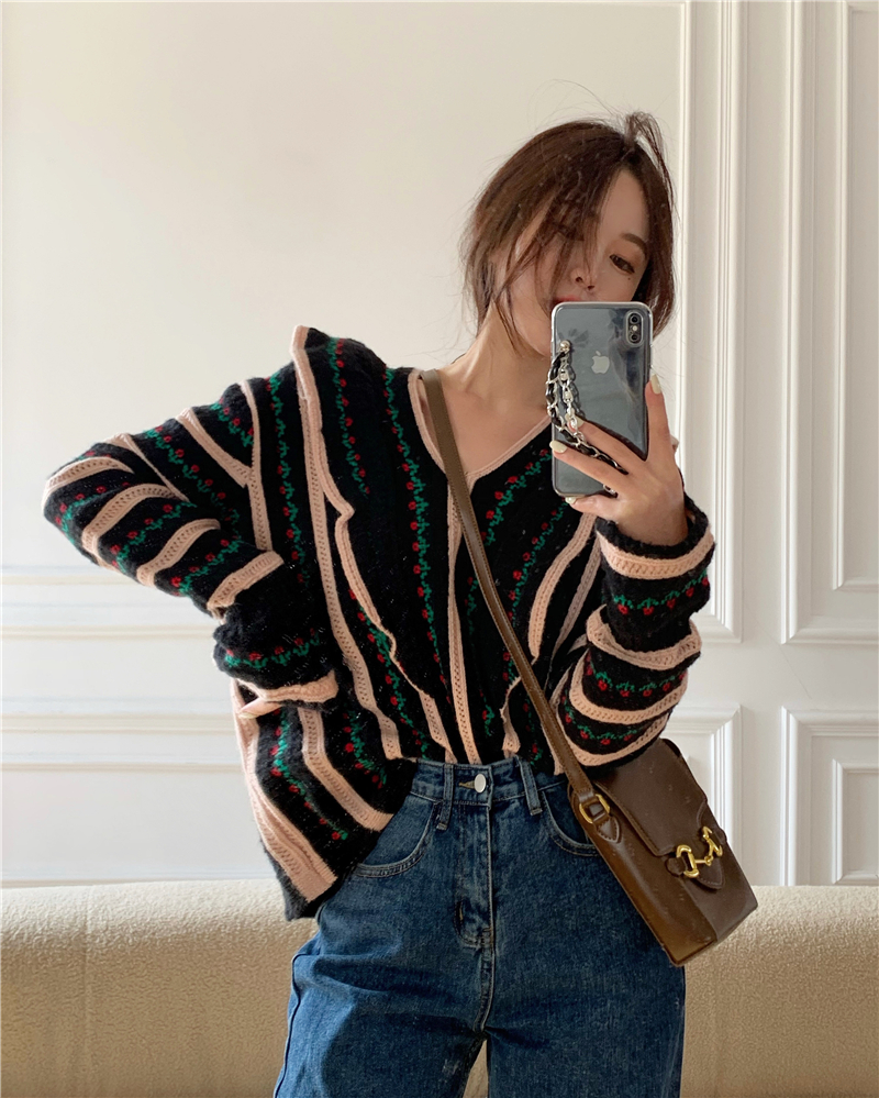 Real shot V-neck printed Mohair blended knitted sweater