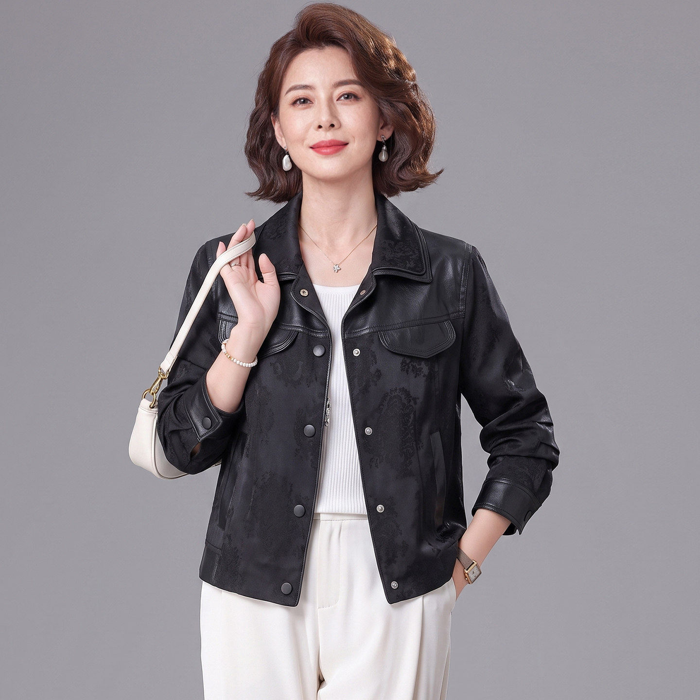 2026春秋季新款高端刺绣皮衣女