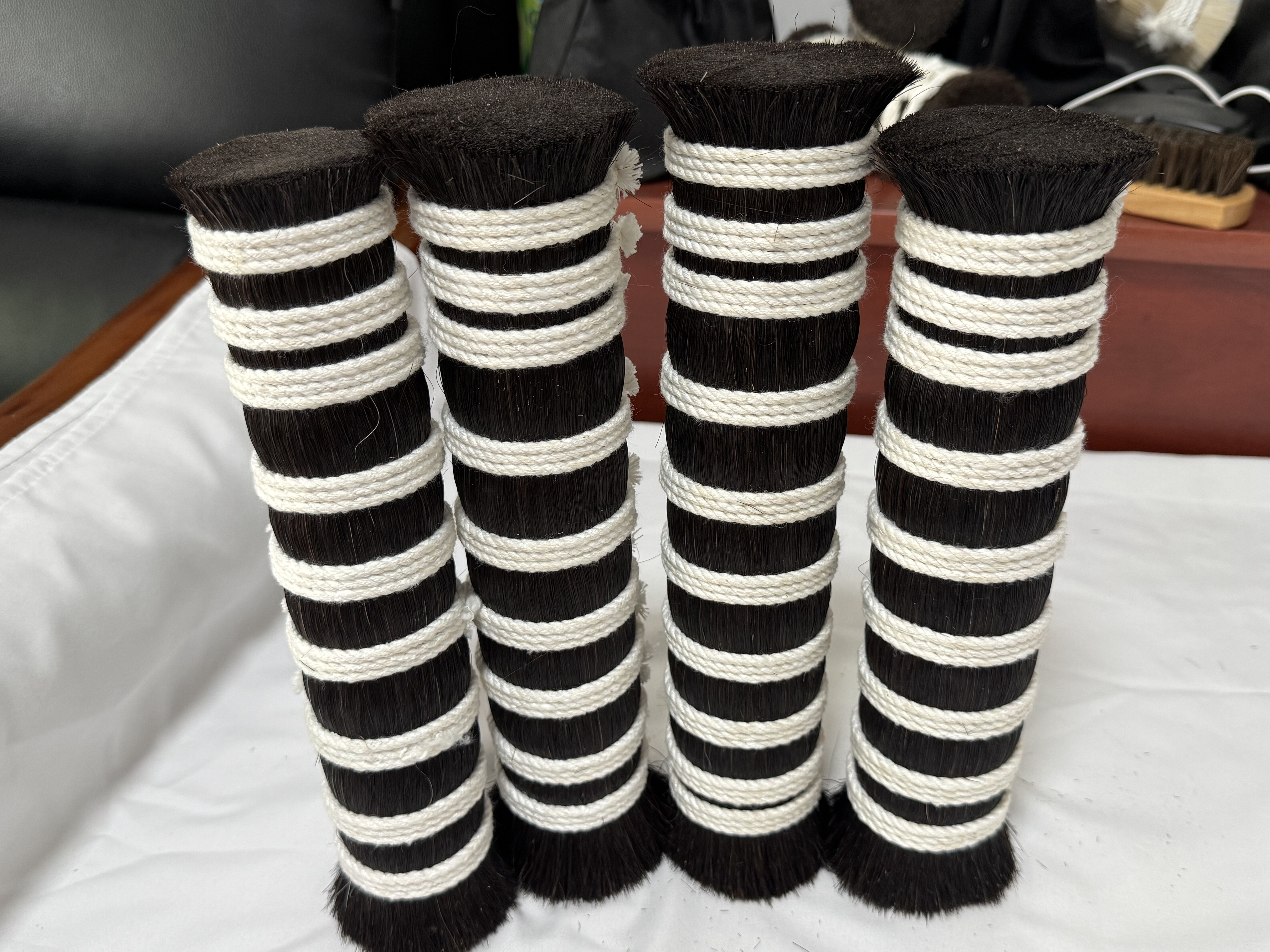 厂家直供优质黑马尾毛 黑马毛30厘米长700克可做胡须 毛笔 毛刷子,纺织面料/辅料/配套,动物毛鬃,淘宝优惠券,粉丝福利购,淘宝优惠卷