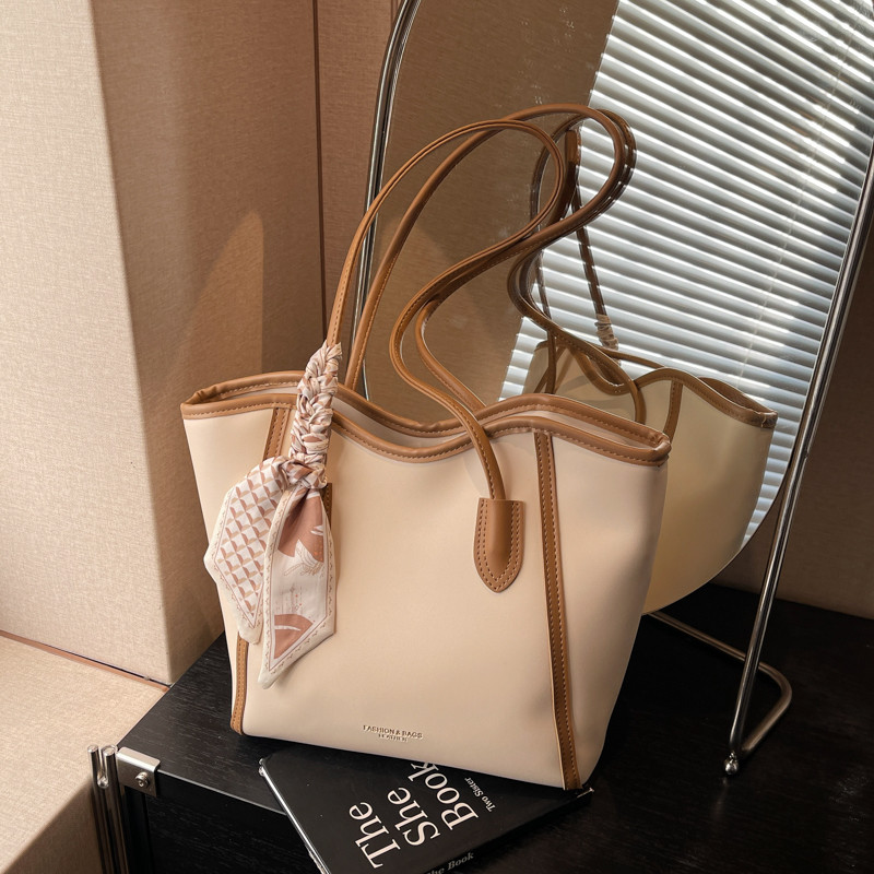 高级质感大容量包包女2025新款时尚潮单肩上班通勤大包腋下托特包,箱包皮具/热销女包/男包,托特包,淘宝优惠券,粉丝福利购,淘宝优惠卷