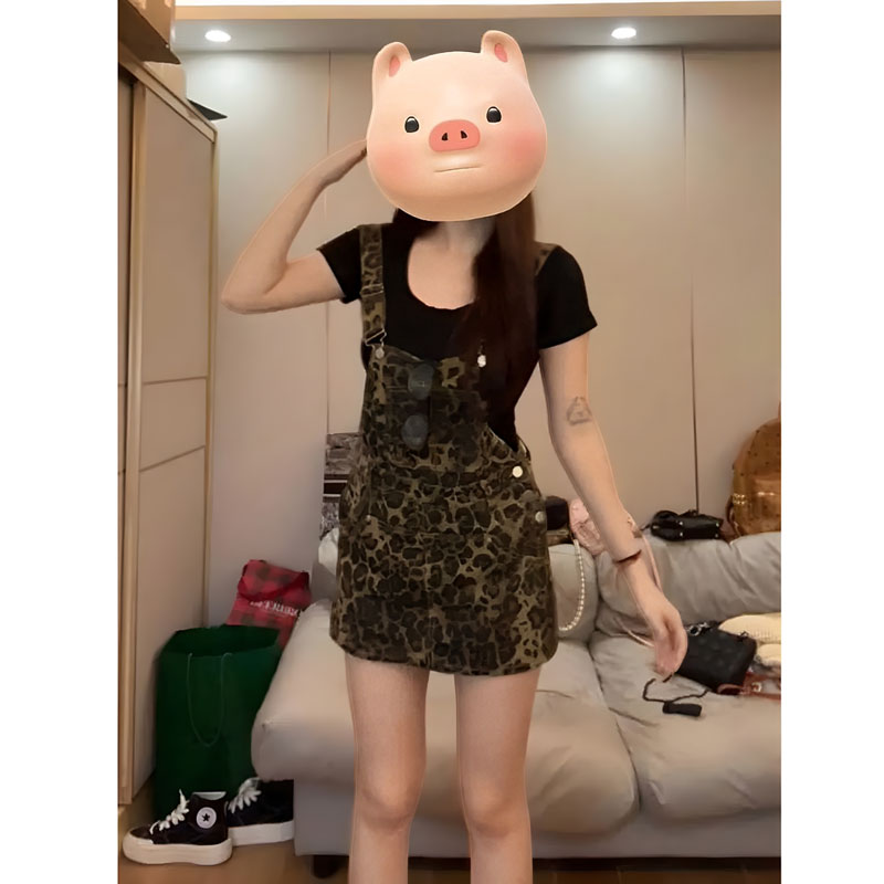 2025新款豹纹辣妹牛仔背带短裤女夏季绝美减龄宽松小个子A字裙裤