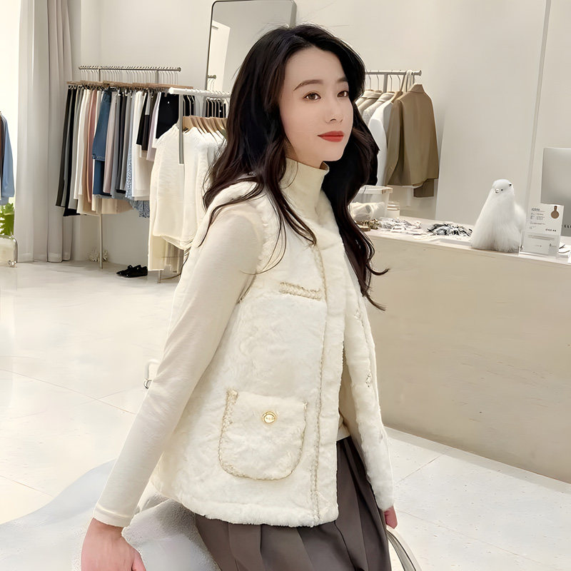 高级感保暖叠穿羊羔毛马甲女秋冬