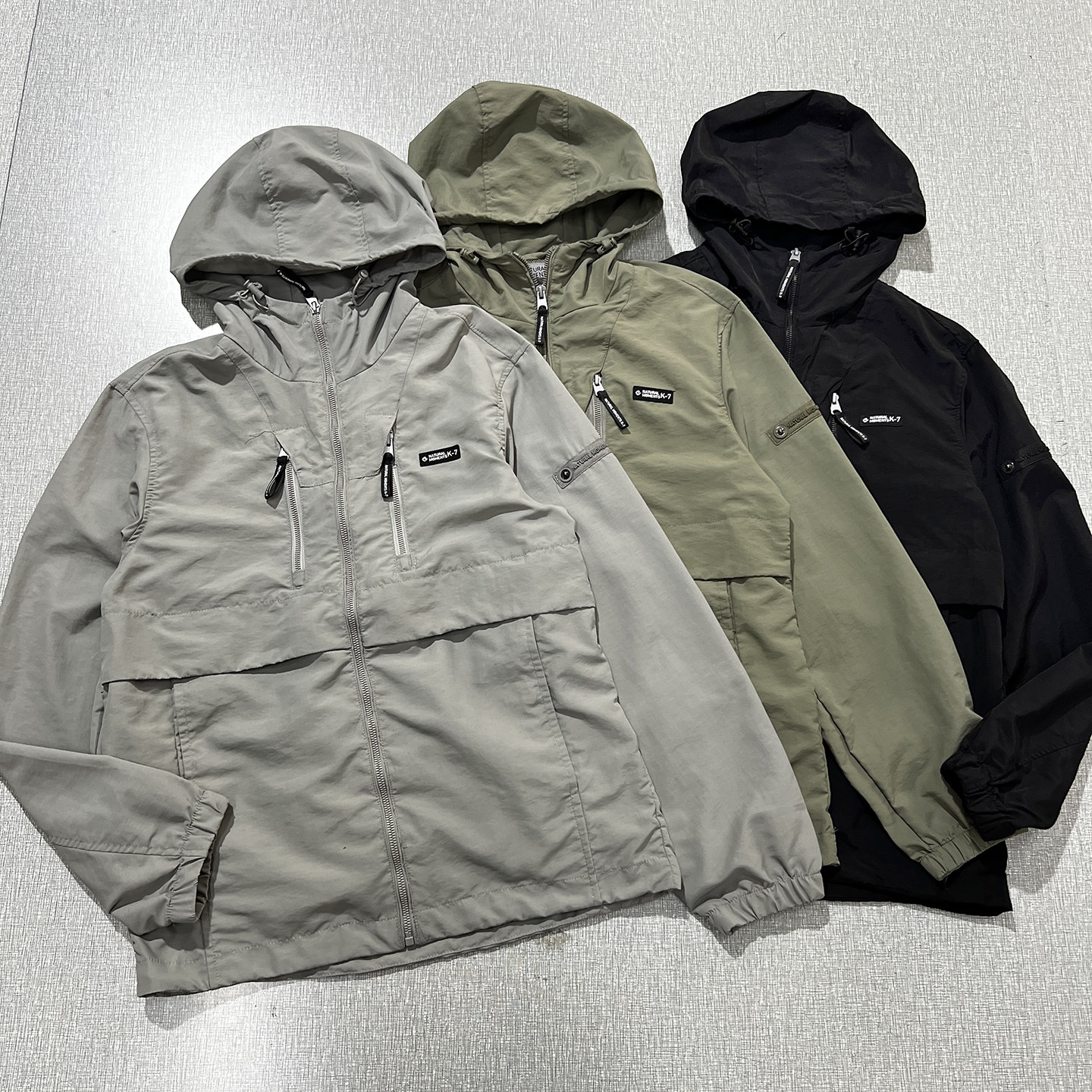 户外机能工装多口袋夹克连帽外套图片