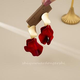 扭曲金属几何红色花瓣吊坠耳环法式 气质蚊香盘无耳洞耳夹 复古时尚