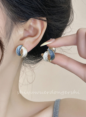 茶系灰蓝色叶子耳环时尚高级感不对称撞色耳钉女蚊香盘耳夹无耳洞