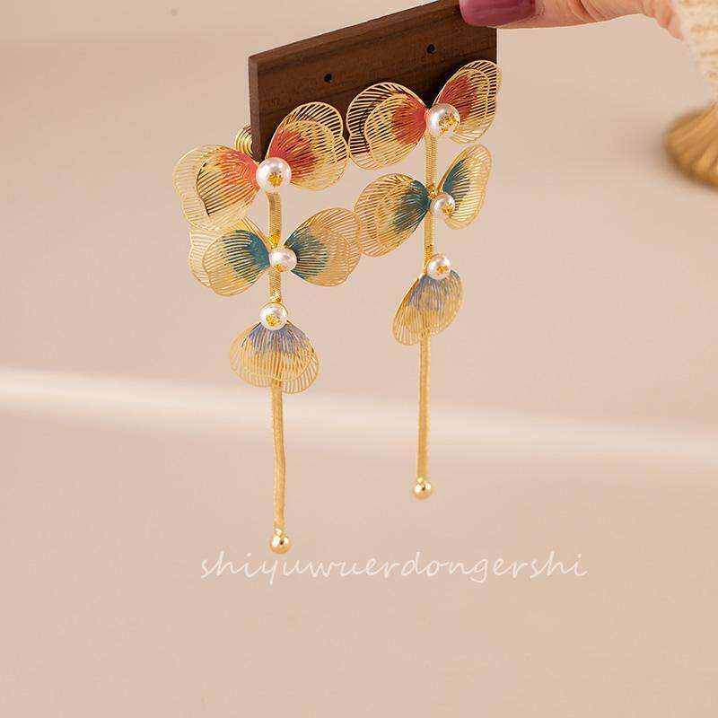 夸张个性彩色花瓣长款耳环时尚高级小众设计感蚊香盘耳夹无耳洞女