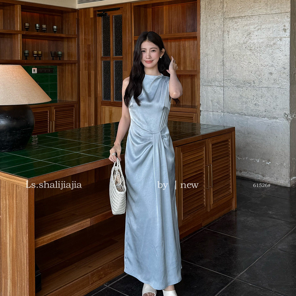 LS 优雅气质纯色褶皱设计收腰连衣裙广州十三行2026春新裙子61526
