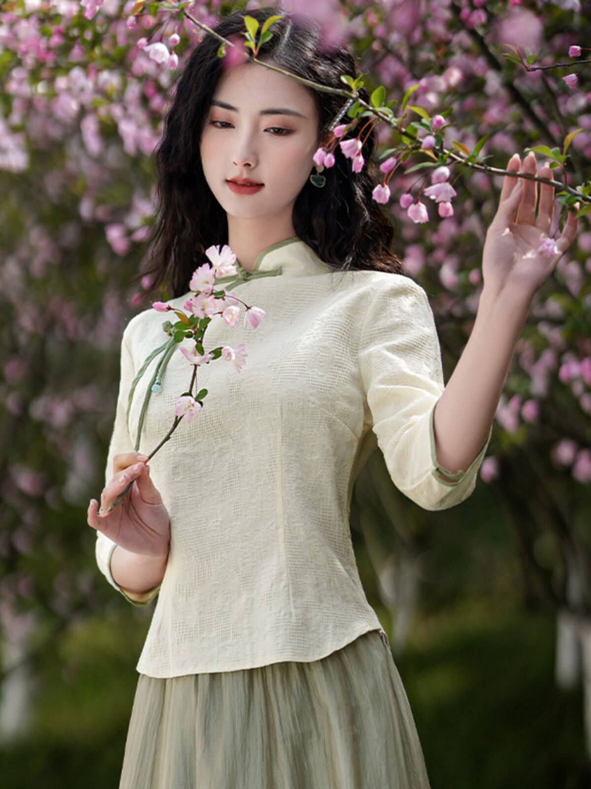 [LOSS OF MONEY] RETRO ETHNIC STYLE TOP EMBROIDERED TANG COSTUME CHINESE SHORT CHEONGSAM THREE-QUARTER SLEEVE TOP