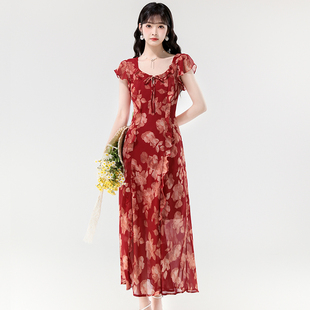 2025新款法式度假碎花设计连衣裙夏季优雅气质短袖修身显瘦裙子女