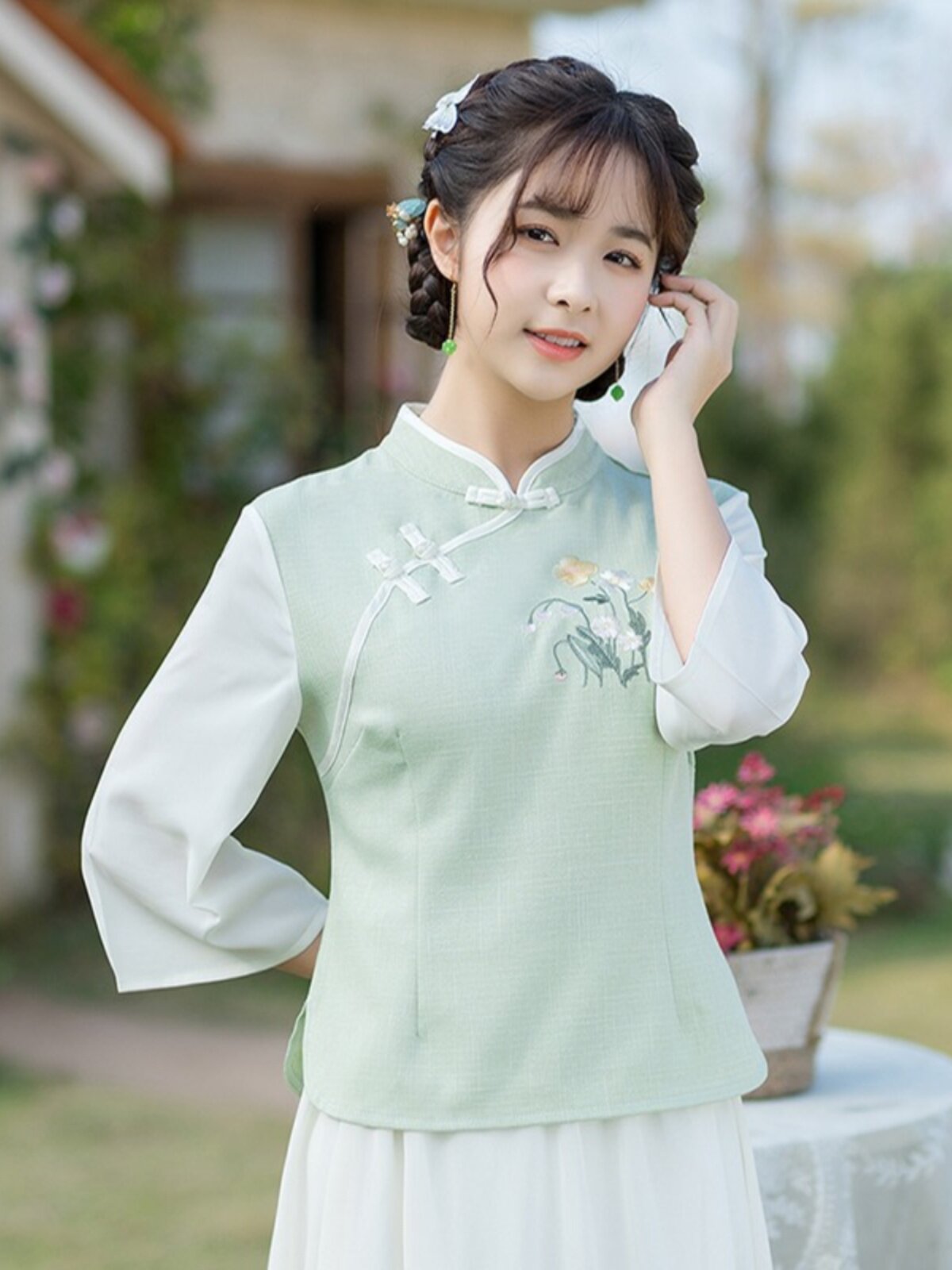 [10TH ANNIVERSARY STORE CELEBRATION] CHINESE STYLE TANG COSTUME STUDENT EMBROIDERY IMPROVED VERSION OF CHEONGSAM STAND COLLAR SUMMER VERSATILE TOP WOMEN