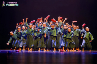 第十三届小荷风采金奖剧目旱天雷舞蹈服传统文化节目红色拖鞋 道具