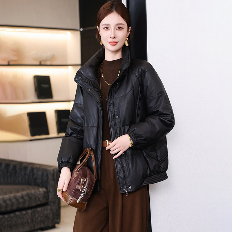 真皮羽绒服女黑色绵羊皮面包服
