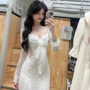 新年战袍绝美轻礼服高端轻奢小众御姐穿搭白色蕾丝方领长袖 连衣裙
