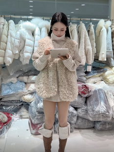 十三行2025秋冬韩系洋气宽松高领毛衣羊羔毛马甲背心两件套上衣女