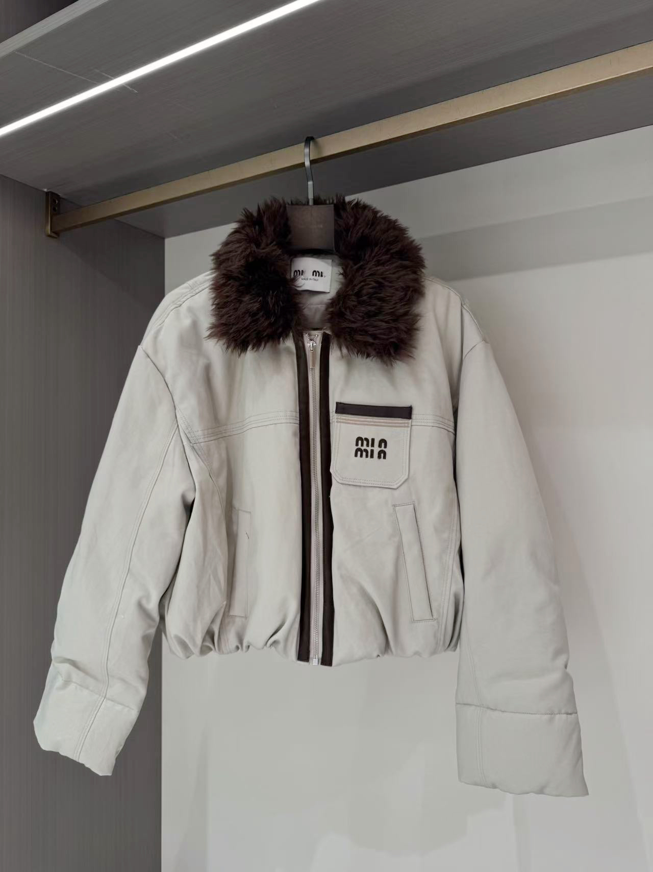 十三行2025秋冬韩系宽松休闲拼接羊羔毛领羽绒内胆夹克外套棉服