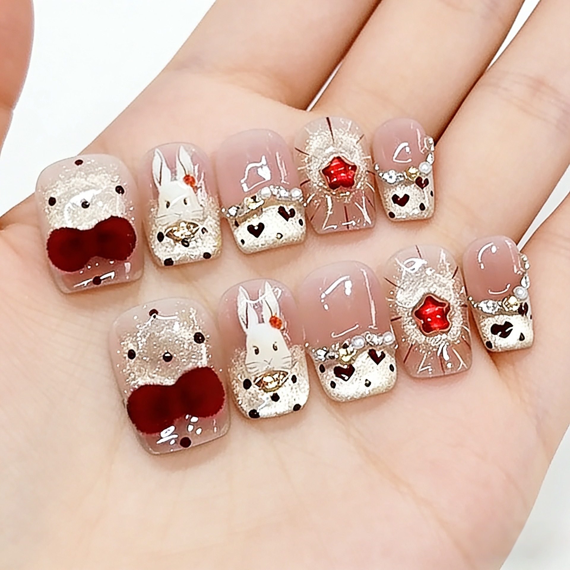 2026新年款丝绒兔卡通穿戴甲短款美甲贴片高级感显白可拆卸成品甲,彩妆/香水/美妆工具,穿戴甲/甲片,淘宝优惠券,粉丝福利购,淘宝优惠卷