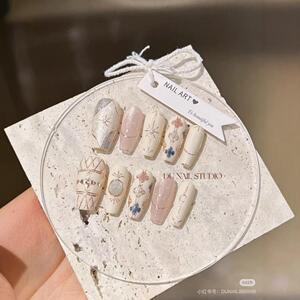 巴洛克千金风手工穿戴甲星月奶油感显白甲轻奢中长款美甲成品贴片