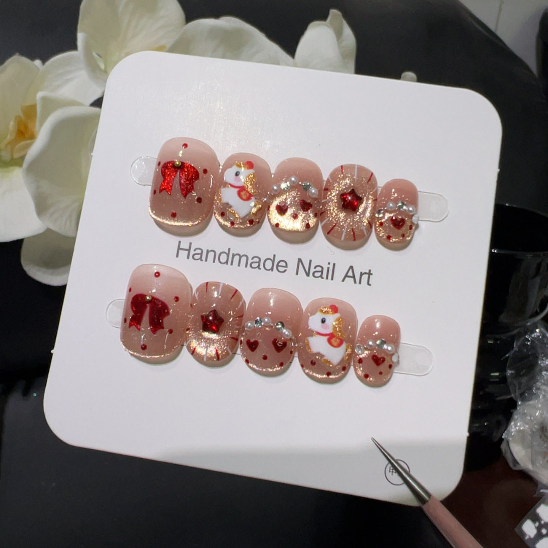 2026马年纯手工新年穿戴甲红色爱心蝴蝶结美甲贴片显白法式温柔风,彩妆/香水/美妆工具,穿戴甲/甲片,淘宝优惠券,粉丝福利购,淘宝优惠卷