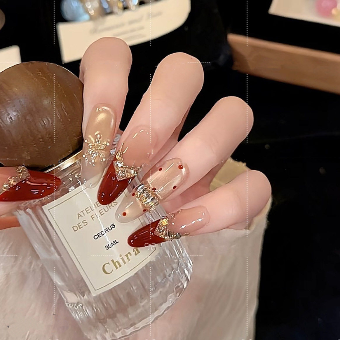 新年纯手工穿戴甲红金鎏金显白春节美甲贴片高级感猫眼指甲甲片,彩妆/香水/美妆工具,穿戴甲/甲片,淘宝优惠券,粉丝福利购,淘宝优惠卷
