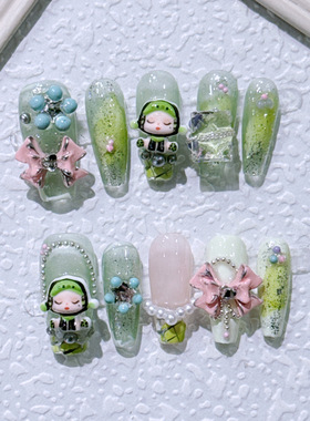 纯手工手绘穿戴甲2024可爱童趣盲盒流浪者淡绿色小清新假指甲成品