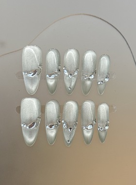 高级轻奢贵气显白美甲贴片小清新浅绿色冰透猫眼带钻链条穿戴美甲