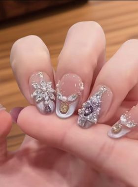 冰晶圣诞夜紫色气质新年氛围感穿戴甲可拆卸高级显白爆闪猫眼美甲