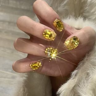 2026年新款 饰闪亮新年美甲甲片高级感 金色爆闪春节穿戴甲宝石装
