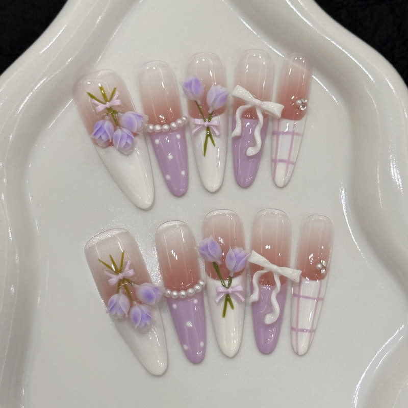 紫色郁金香花束手绘波点穿戴甲